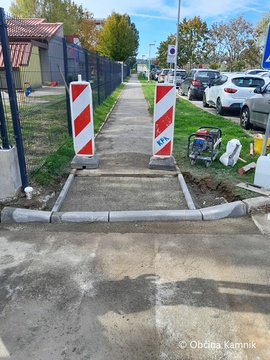 Nižanje robnika - Groharjeva ulica (4)